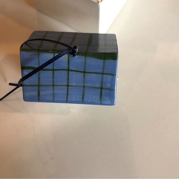 NWT Santa and Mrs Claus shakers and artist signed ceramic birdhouse ornament - Picture 7 of 13